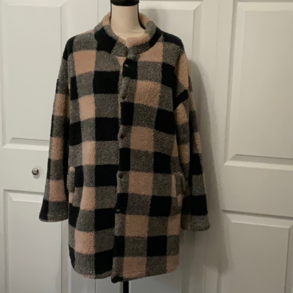 NWOT Buffalo Check Long Soft Fleece like Jacket, XL, Tan/Beige and Black